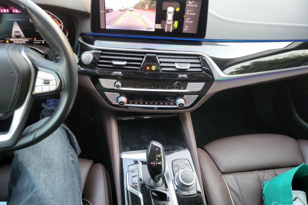 2022 BMW 5 серии с пробегом 66 894 км