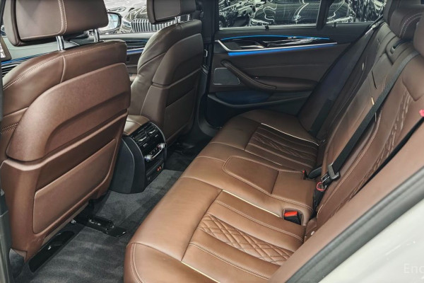 2022 BMW 5 серии с пробегом 34 690 км