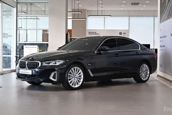 2022 BMW 5 серии с пробегом 9 139 км