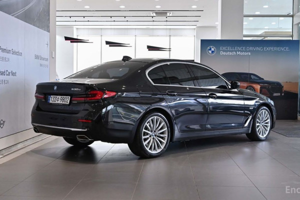 2022 BMW 5 серии с пробегом 9 139 км