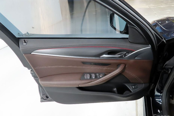 2022 BMW 5 серии с пробегом 67 169 км