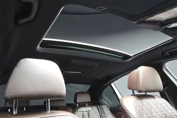 2022 BMW 5 серии с пробегом 59 063 км