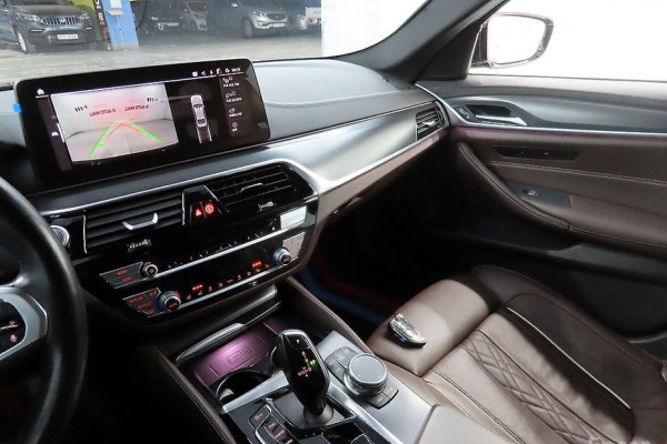 2022 BMW 5 серии с пробегом 67 169 км