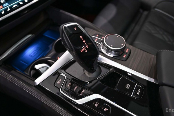 2022 BMW 5 серии с пробегом 9 139 км