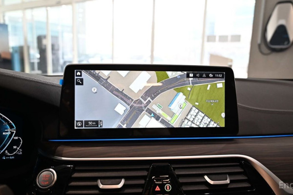 2022 BMW 5 серии с пробегом 9 139 км