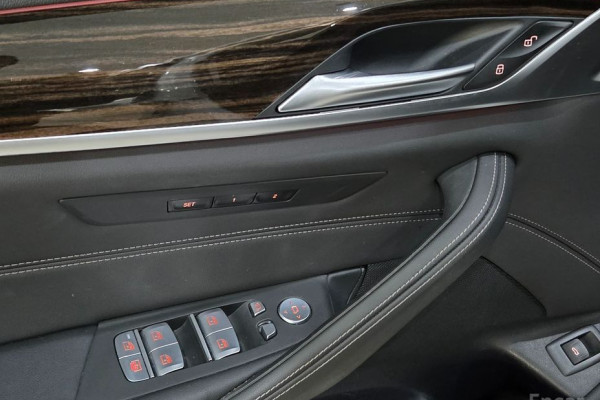 2023 BMW 5 серии с пробегом 75 763 км