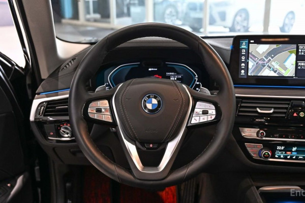 2022 BMW 5 серии с пробегом 9 139 км