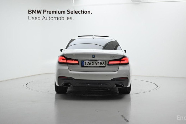 2022 BMW 5 серии с пробегом 24 514 км