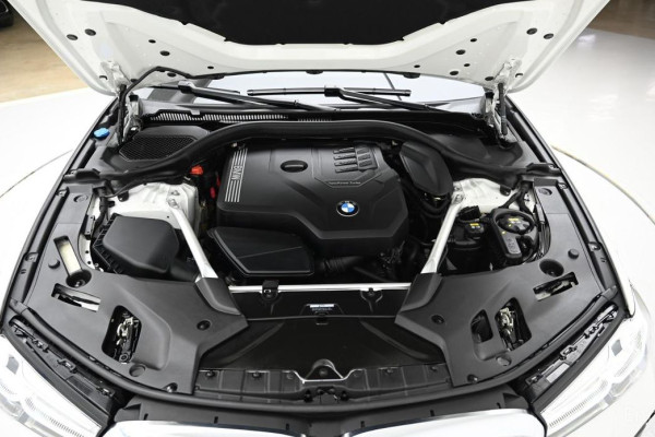 2022 BMW 5 серии с пробегом 24 514 км