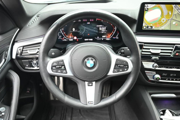 2022 BMW 5 серии с пробегом 24 514 км