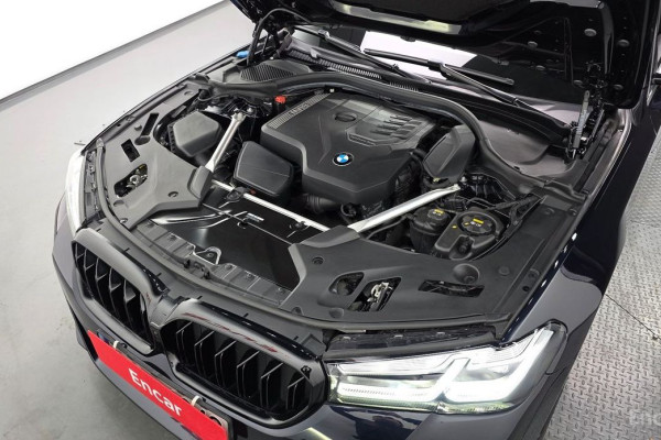 2022 BMW 5 серии с пробегом 43 094 км