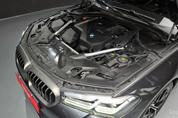 2022 BMW 5 серии с пробегом 52 648 км