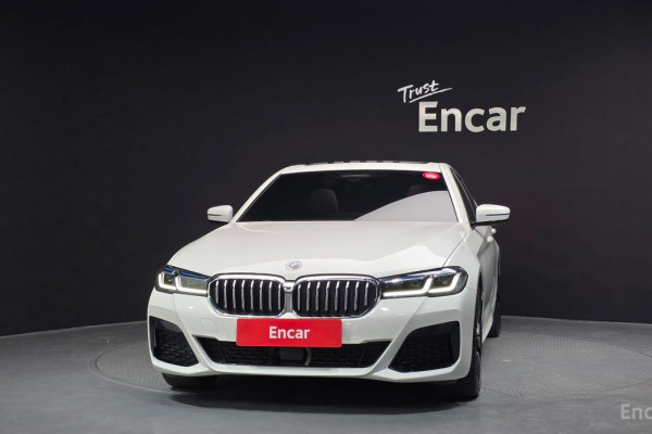 2022 BMW 5 серии с пробегом 42 971 км