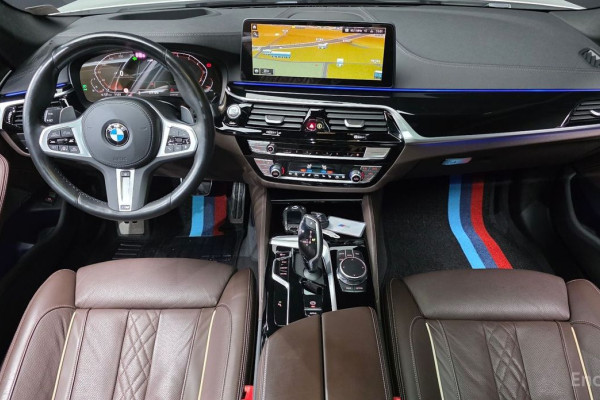 2022 BMW 5 серии с пробегом 42 971 км