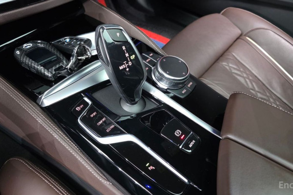 2022 BMW 5 серии с пробегом 42 971 км