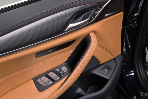 2022 BMW 5 серии с пробегом 43 094 км