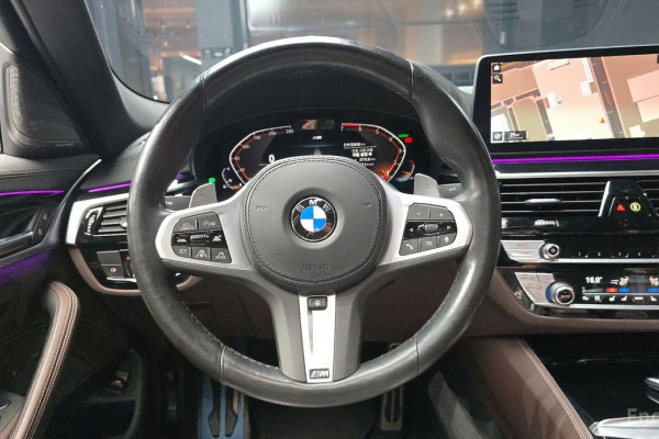 2022 BMW 5 серии с пробегом 52 648 км