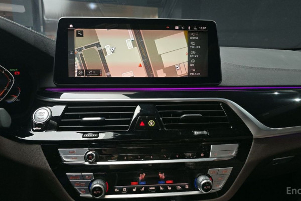 2022 BMW 5 серии с пробегом 52 648 км