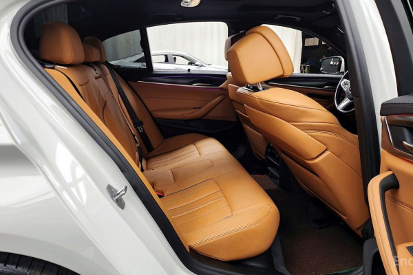 2022 BMW 5 серии с пробегом 80 435 км