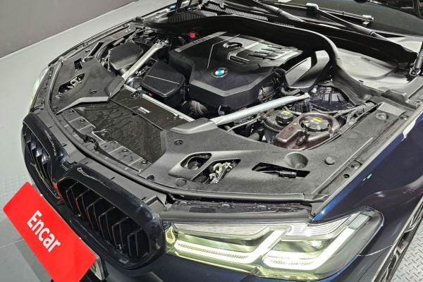 2022 BMW 5 серии с пробегом 66 336 км