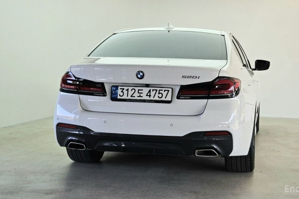 2022 BMW 5 серии с пробегом 81 711 км