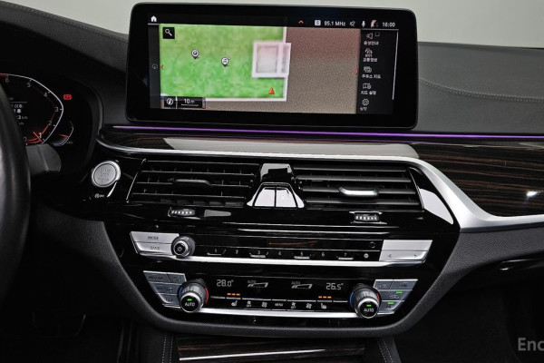 2022 BMW 5 серии с пробегом 76 800 км