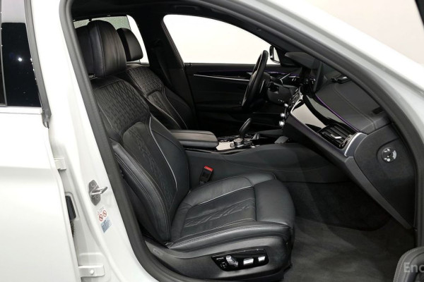 2022 BMW 5 серии с пробегом 72 310 км