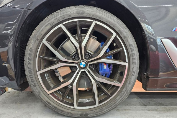 2022 BMW 5 серии с пробегом 13 306 км