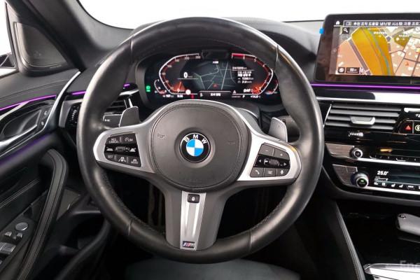 2022 BMW 5 серии с пробегом 72 310 км