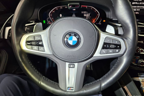 2022 BMW 5 серии с пробегом 13 306 км