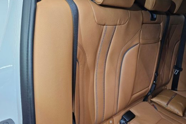 2022 BMW 5 серии с пробегом 24 276 км