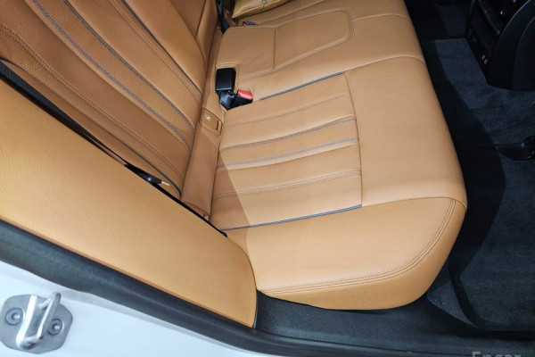 2022 BMW 5 серии с пробегом 24 276 км