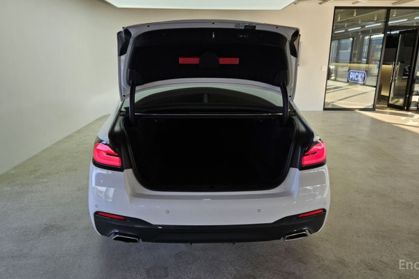 2022 BMW 5 серии с пробегом 81 711 км