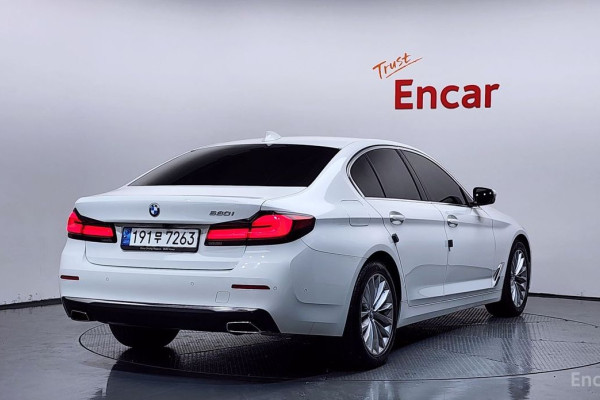 2022 BMW 5 серии с пробегом 43 668 км