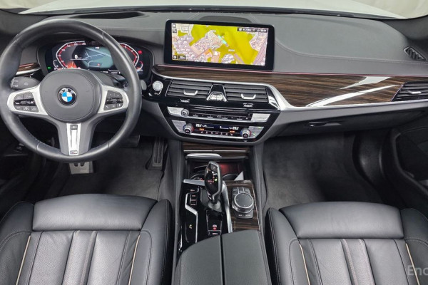 2022 BMW 5 серии с пробегом 37 507 км