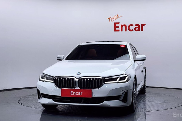 2022 BMW 5 серии с пробегом 43 668 км