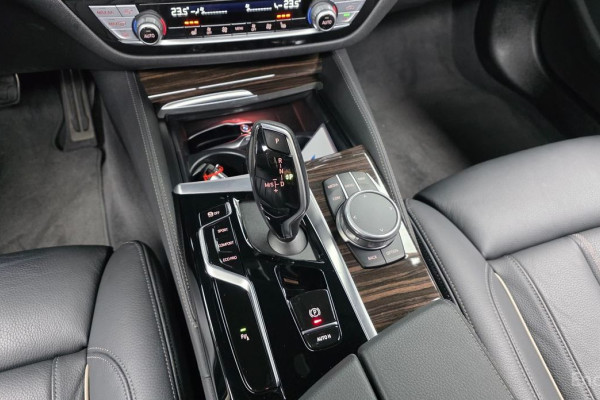 2022 BMW 5 серии с пробегом 37 507 км