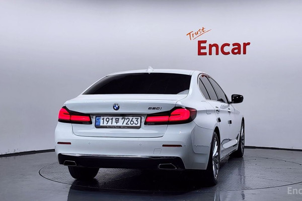 2022 BMW 5 серии с пробегом 43 668 км