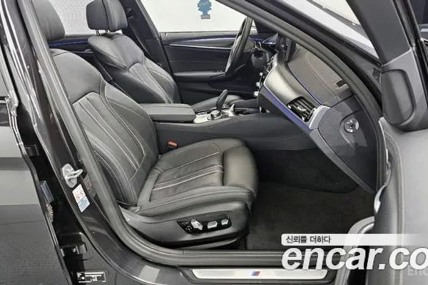 2022 BMW 5 серии с пробегом 33 984 км