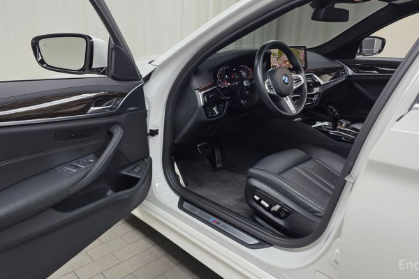 2022 BMW 5 серии с пробегом 37 507 км