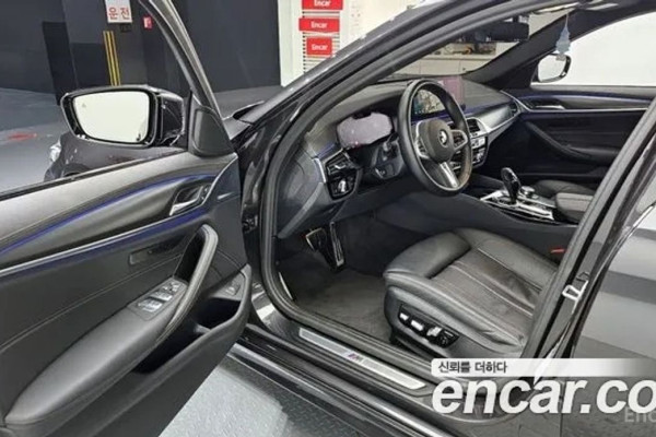 2022 BMW 5 серии с пробегом 33 984 км
