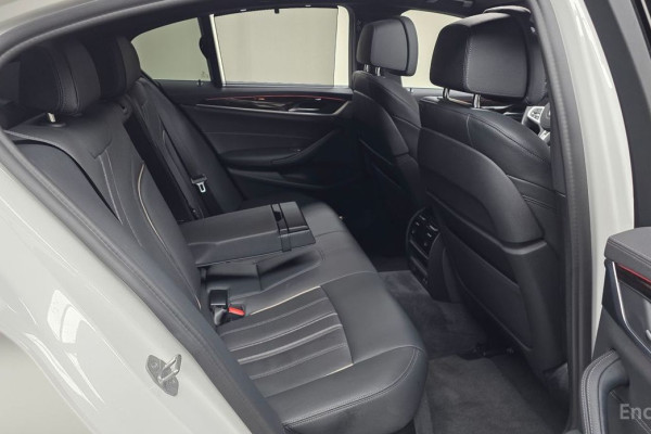 2022 BMW 5 серии с пробегом 37 507 км