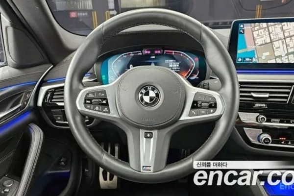 2022 BMW 5 серии с пробегом 33 984 км