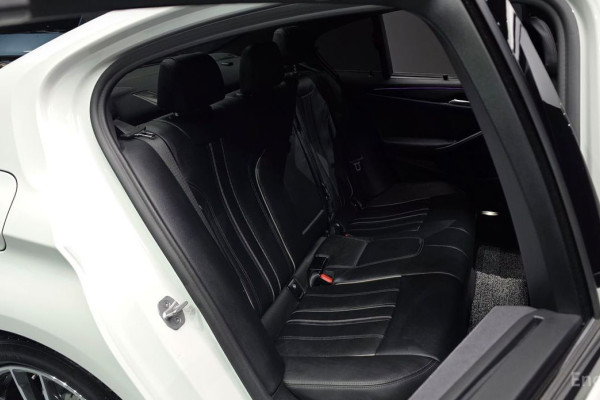 2022 BMW 5 серии с пробегом 34 505 км