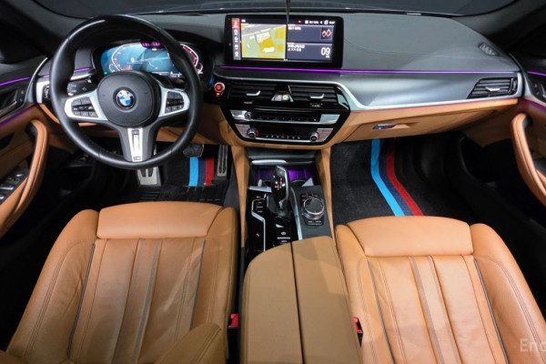 2022 BMW 5 серии с пробегом 43 321 км