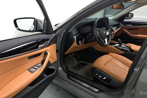 2022 BMW 5 серии с пробегом 47 966 км