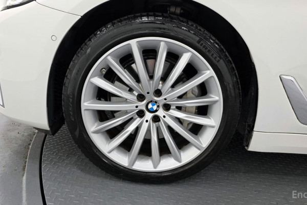 2022 BMW 5 серии с пробегом 26 468 км