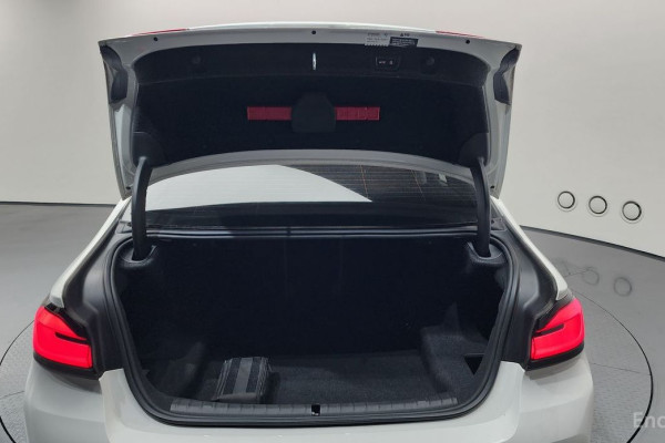 2022 BMW 5 серии с пробегом 43 668 км