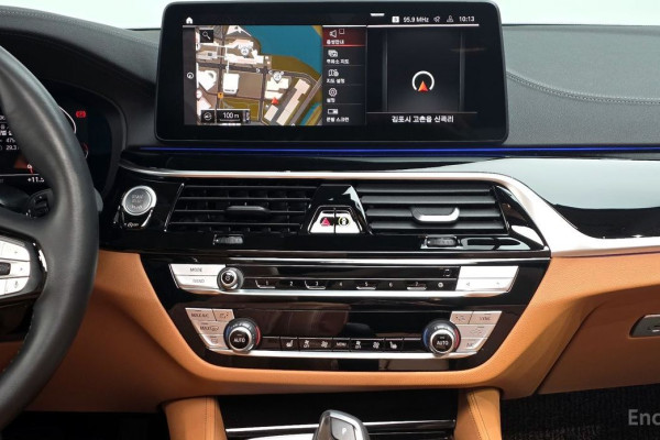 2022 BMW 5 серии с пробегом 47 966 км