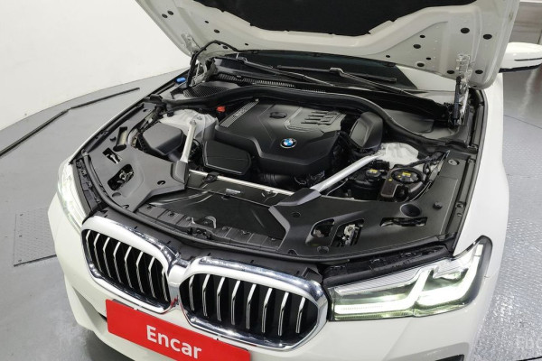 2022 BMW 5 серии с пробегом 46 842 км